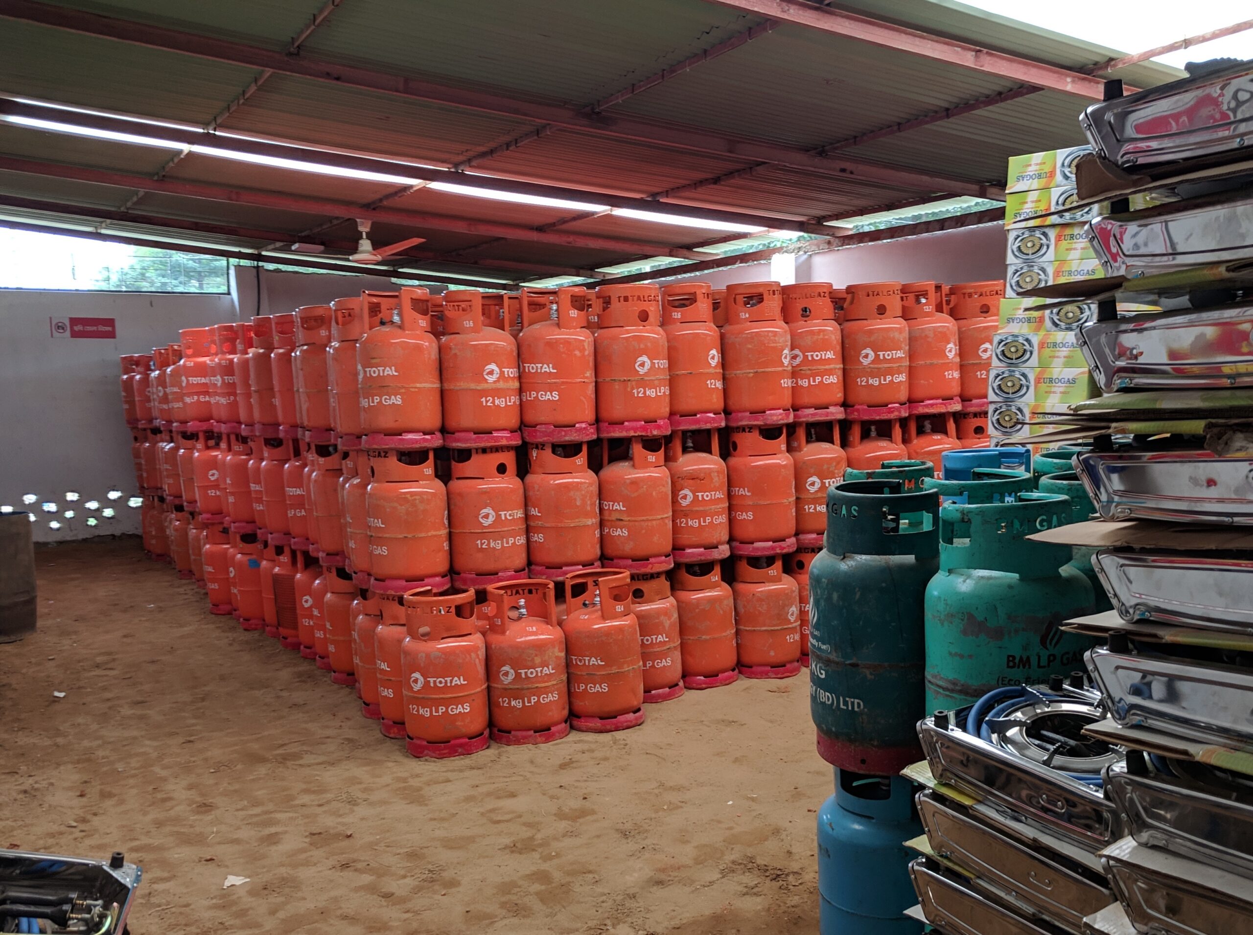 Gas cylinder delivery